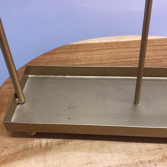 Gold painted jewelry organizer - Picture 4 of 5